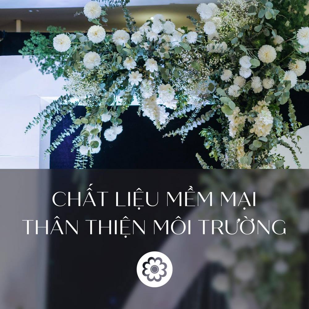 Trang trí lễ gia tiên Đà Nẵng với hoa lụa thiết kế