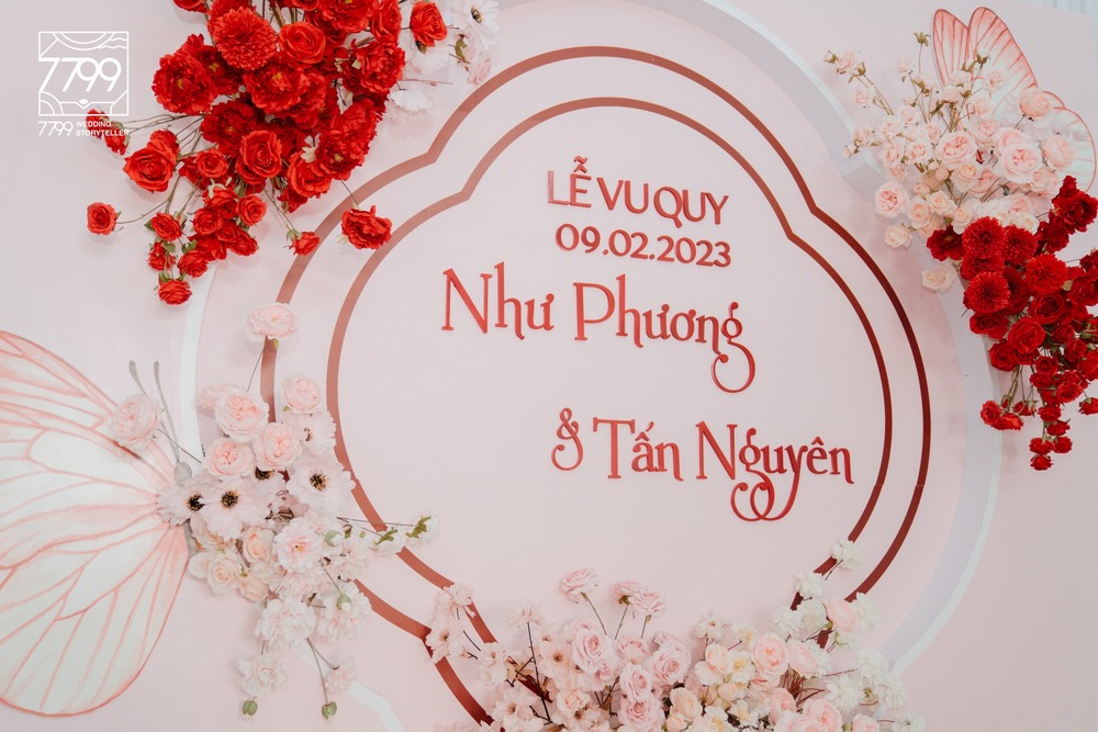 Phông cưới - Trang trí gia tiên Huế với tone hồng pastel