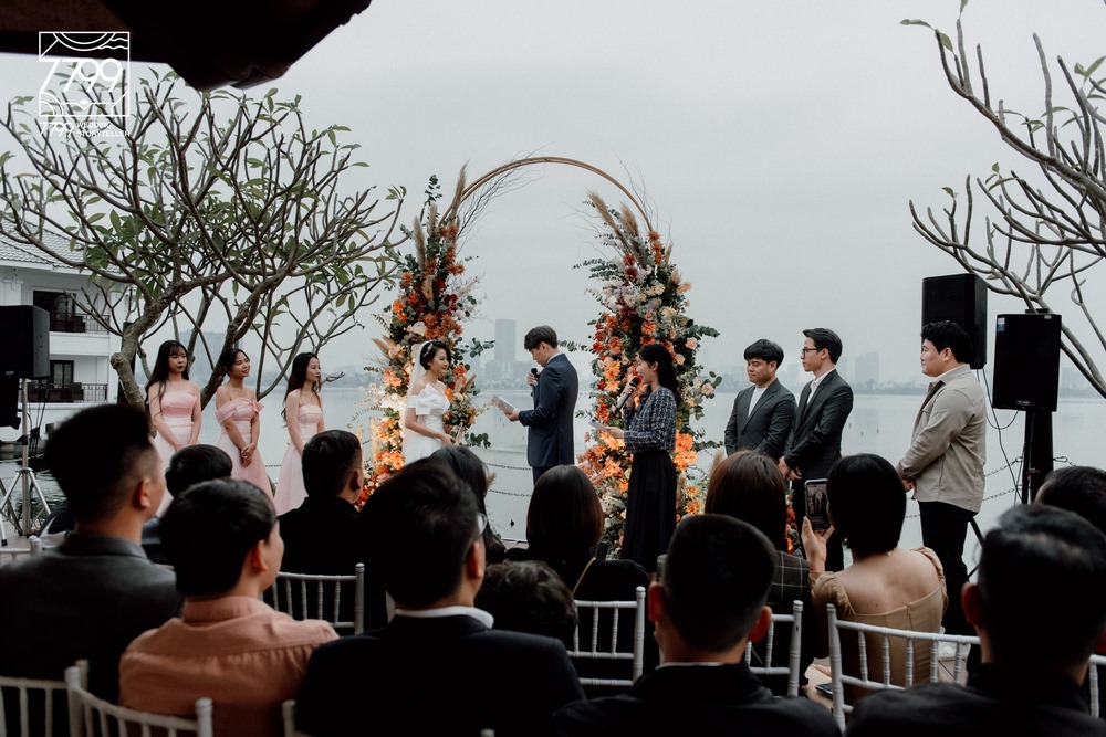 Trang trí lễ cưới tại Sunset Bar & Ballroom InterContinental Hanoi Westlake 