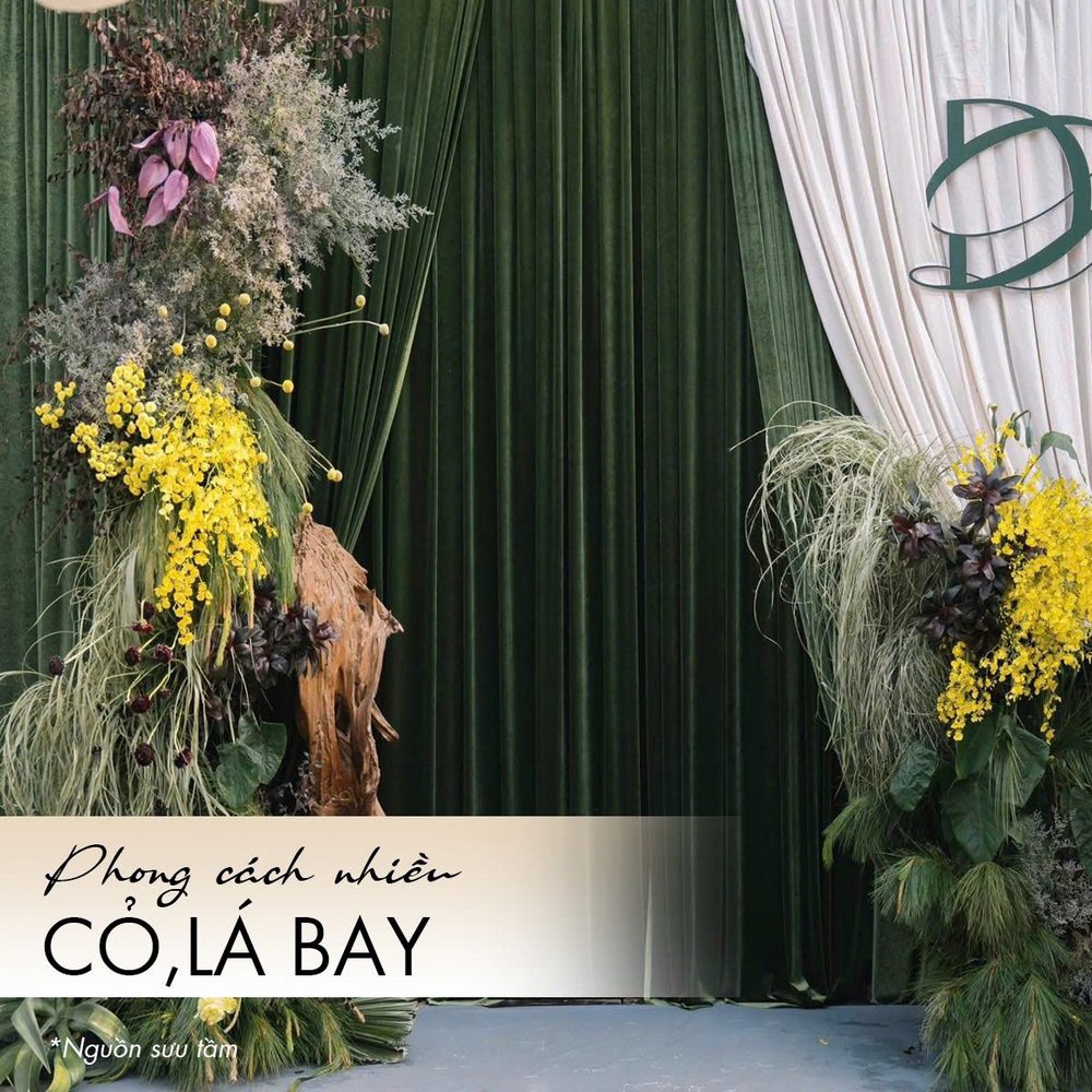 Trang trí hoa cưới không gian mở bằng cỏ lá