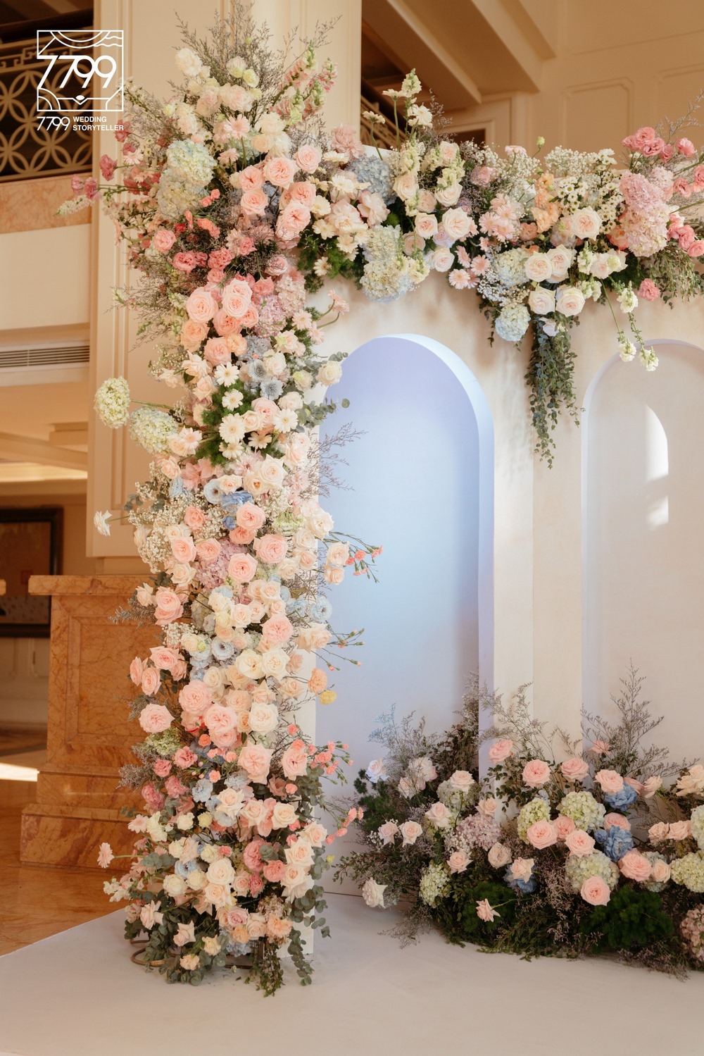 Cổng hoa cưới - Indochine Palace Huế
