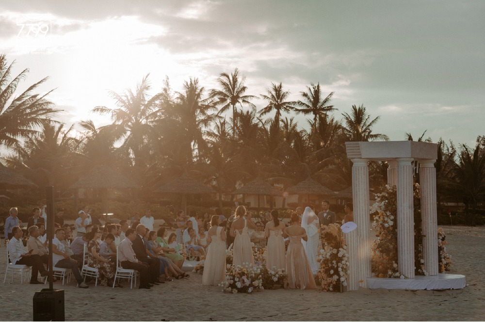 Ý tưởng Decor cưới ngoài trời bãi biển Sandy Beach Non Nuoc Resort 
