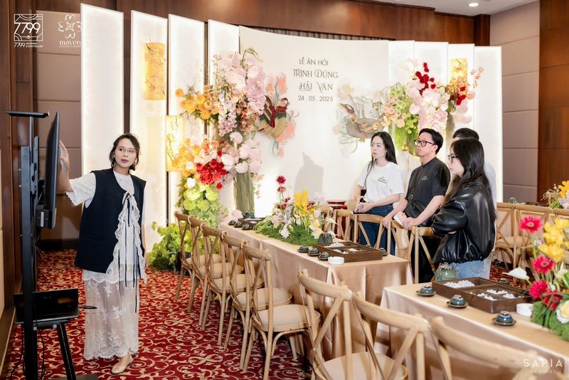 BST decor cưới tư gia IU DẤU 7799WST